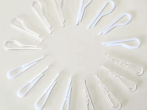 Accessoires textile en plastique